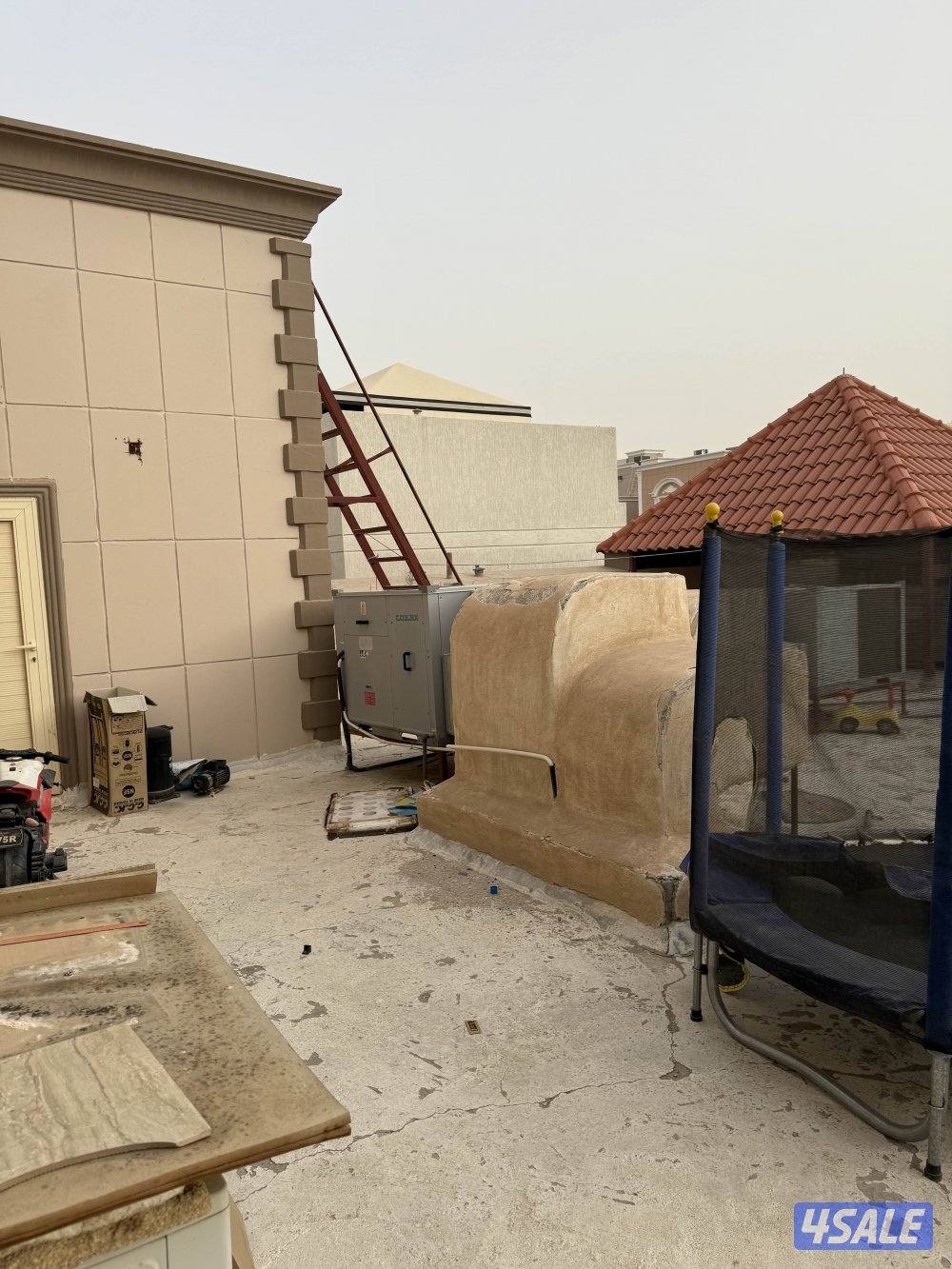 للايجار شقة غرفة وصالةمع حوش السطح0