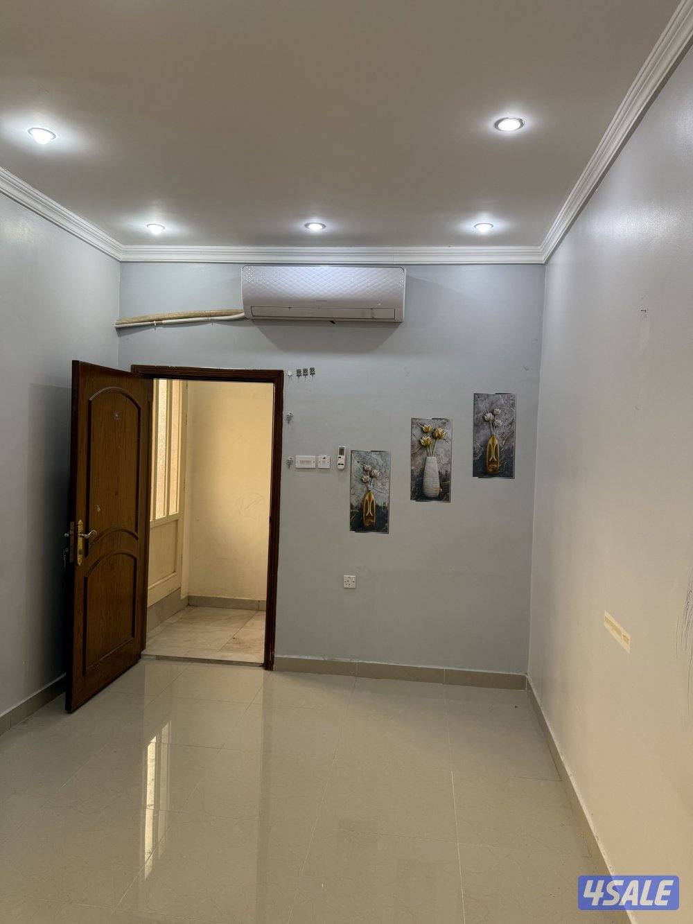 للايجار شقة غرفة وصالةمع حوش السطح4