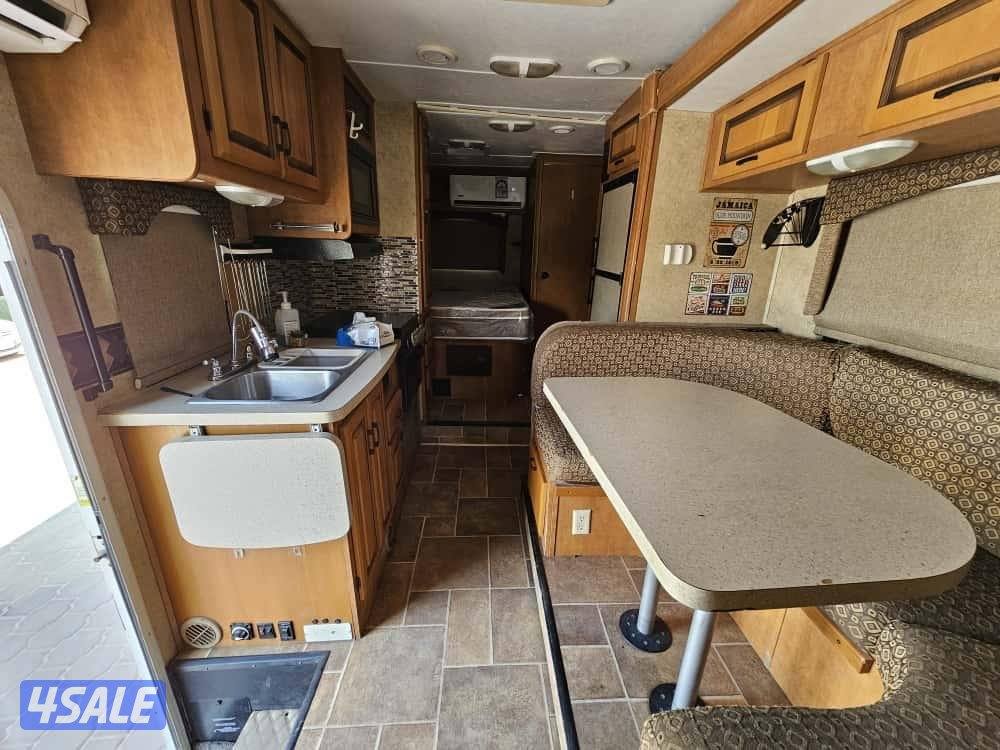 للبيع كرافان sunseeker موترهوم 2012 - مسجل بالدفتر 20112