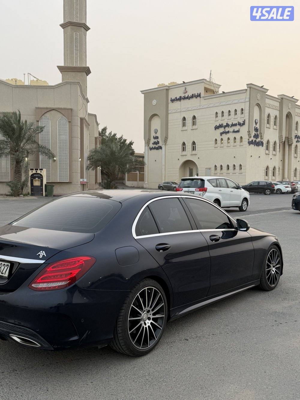 للبيع مرسيدس C200 مديل 20173