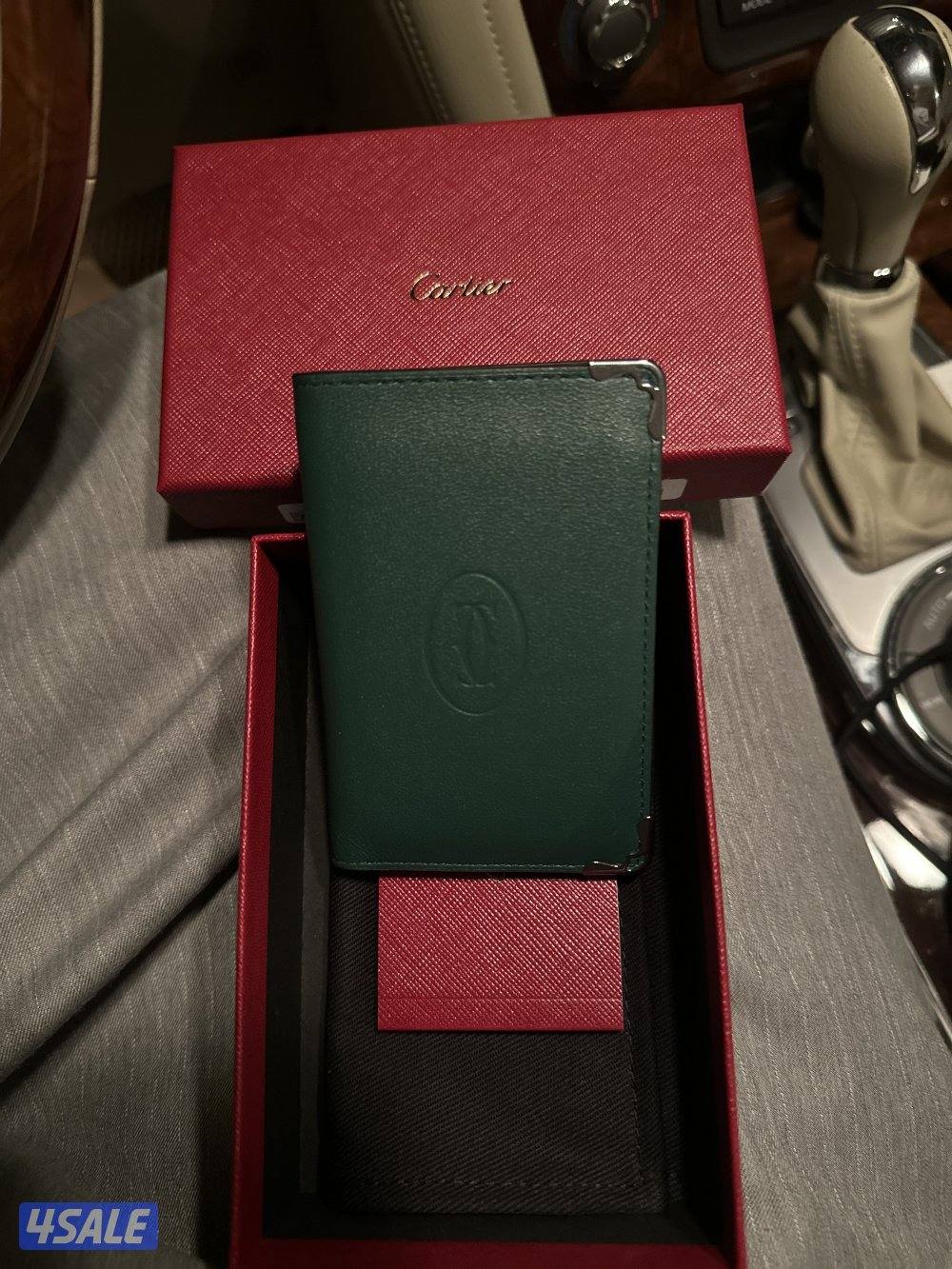 للبيع بوك كارتير أخضر إستخدام ٤ شهور مع الكيس والفاتورة ..0