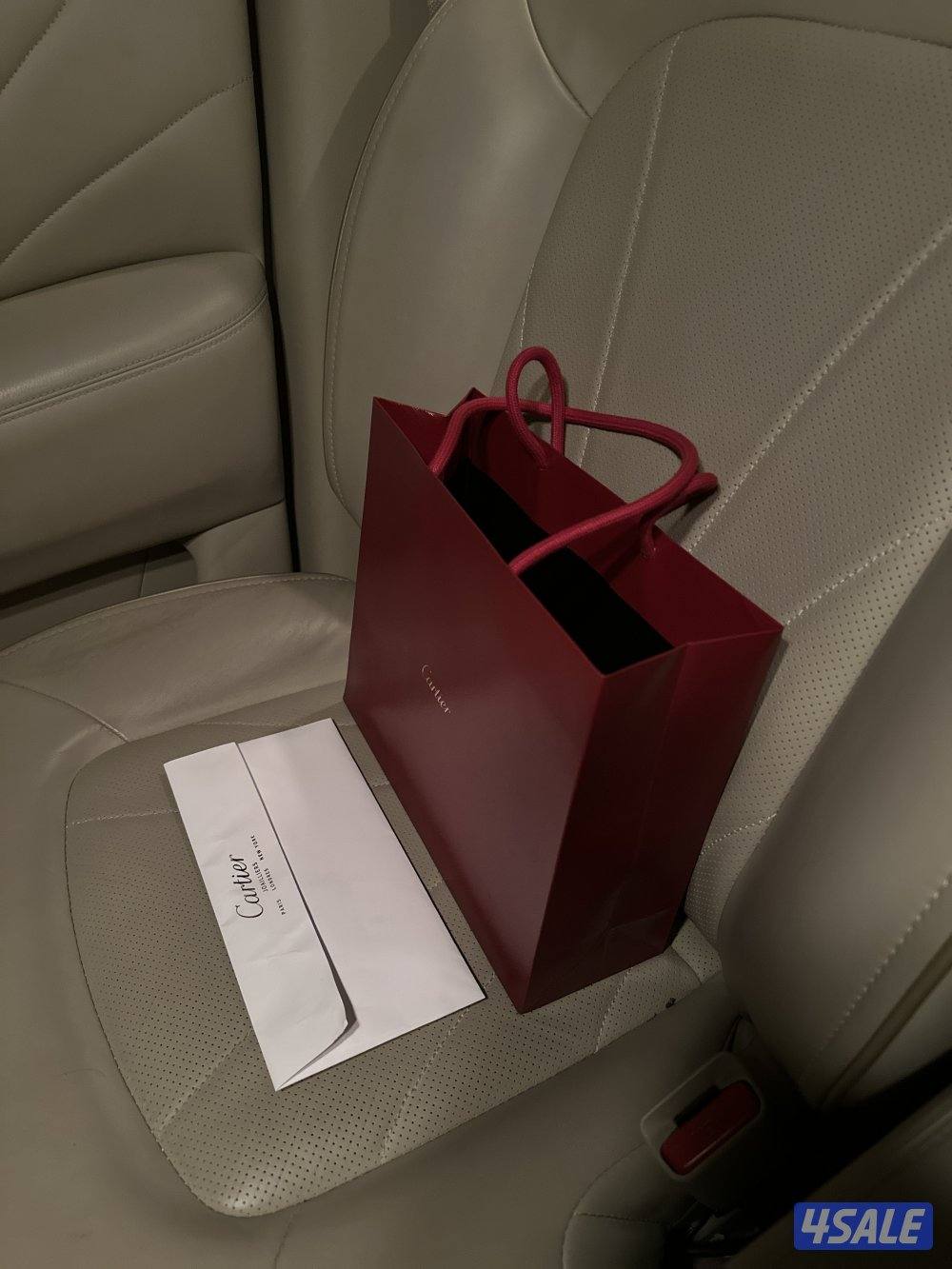 للبيع بوك كارتير أخضر إستخدام ٤ شهور مع الكيس والفاتورة ..3