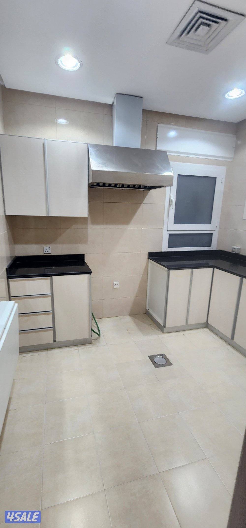 للايجار شقة بفنيطيس غرفتين7