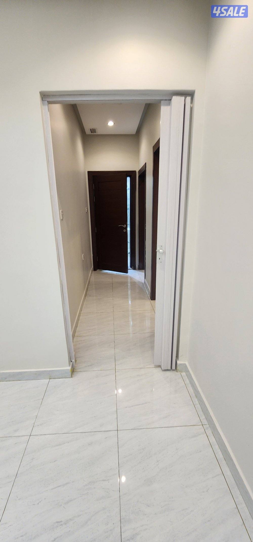 للايجار شقة بفنيطيس غرفتين8