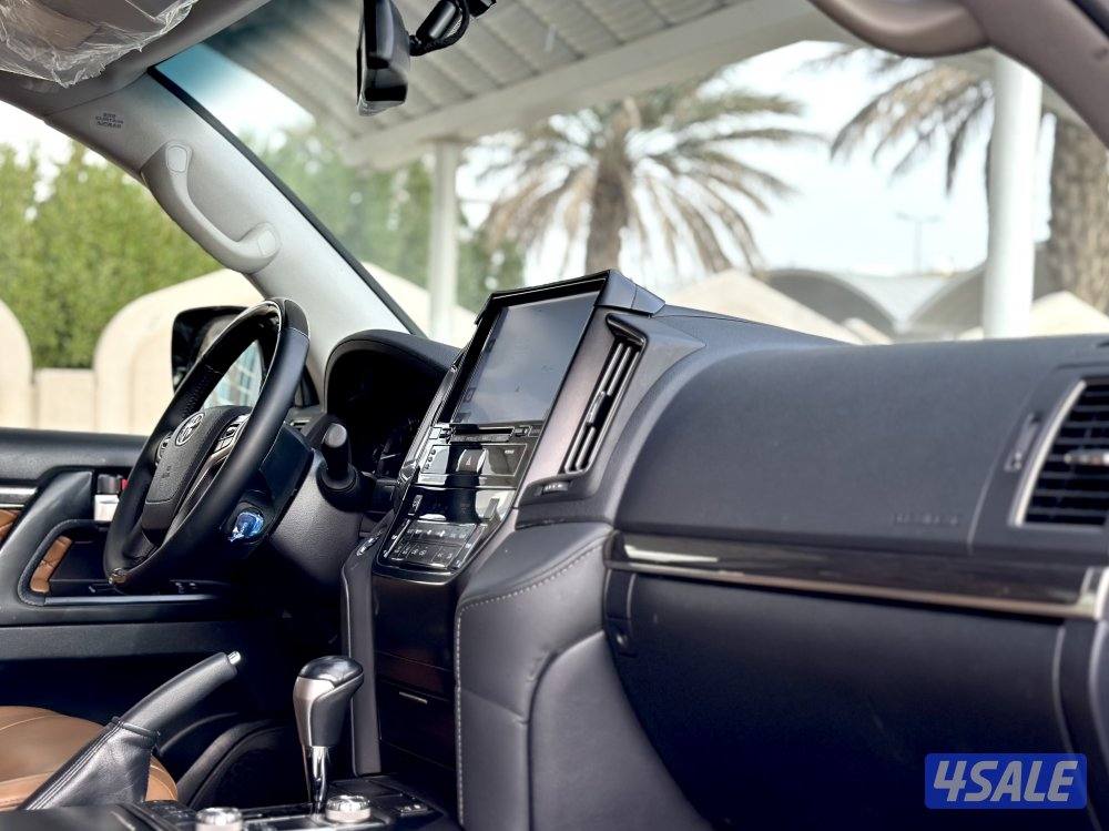 معرض القمة🚩8