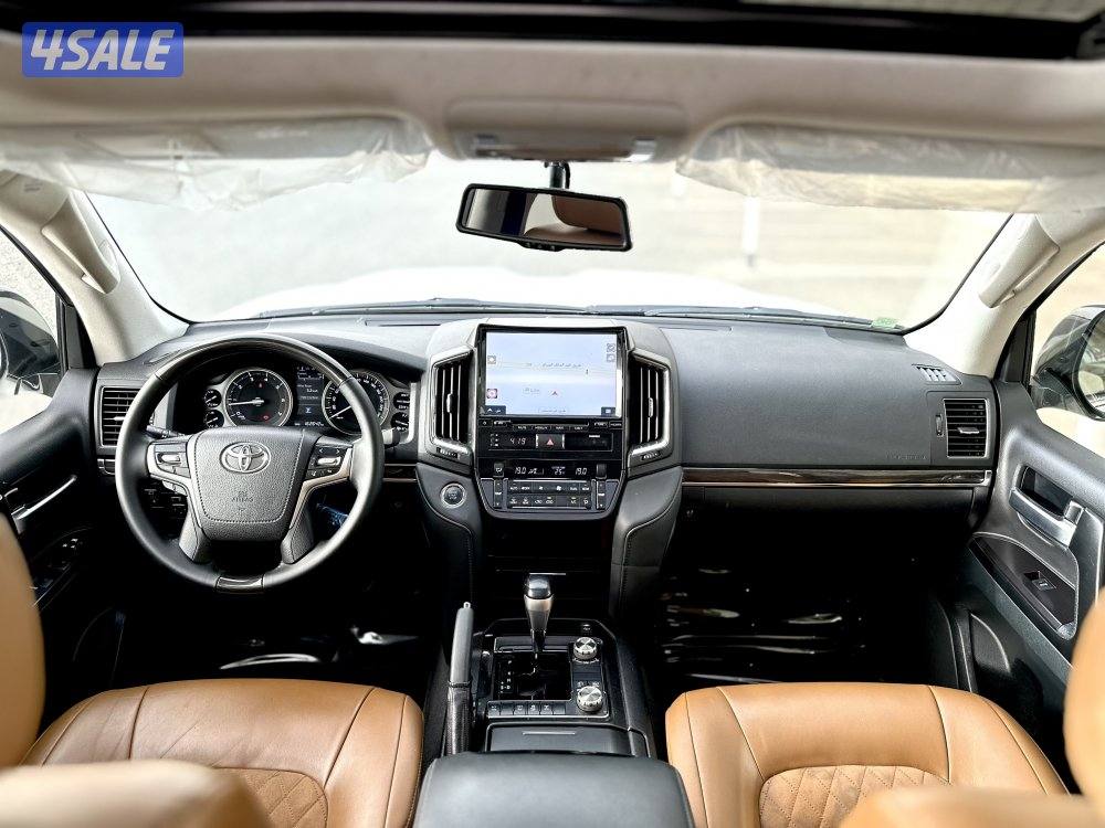 معرض القمة🚩11