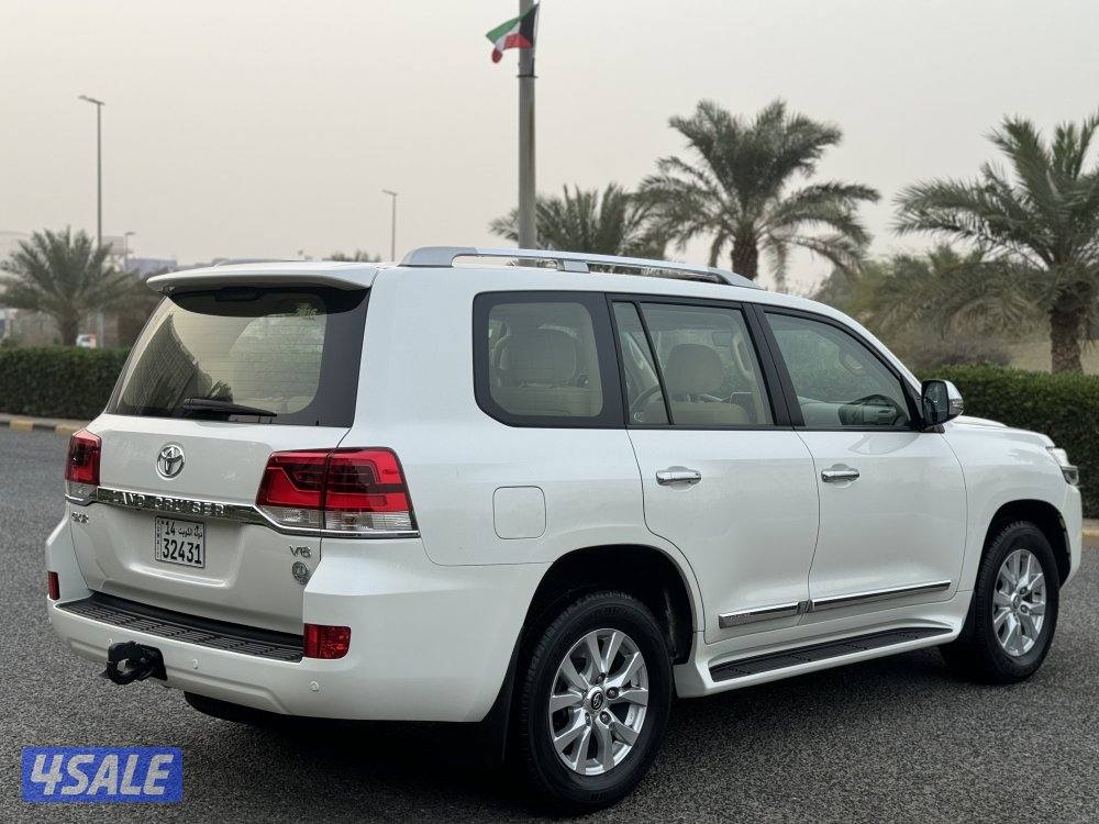 تويوتا لاندكروزر GX_R V6 موديل 2016 بحاله الوكاله3