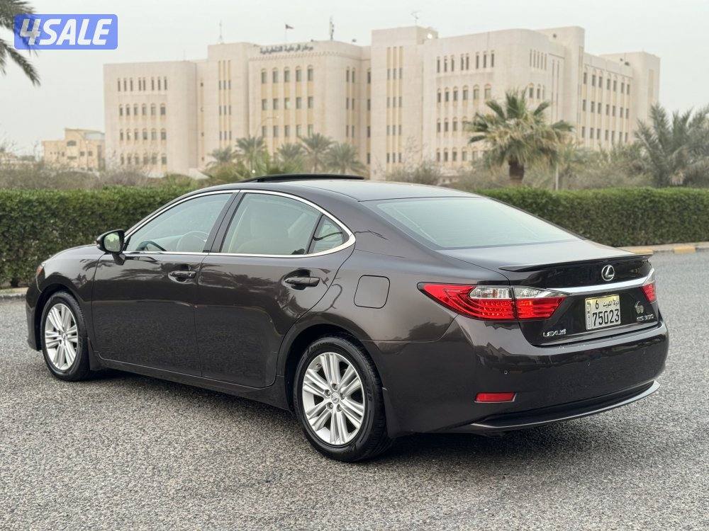 لكزس ES350 موديل 2014 بحاله الوكاله شرط الفحص4