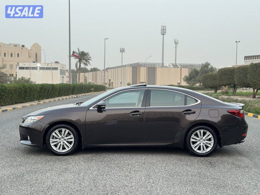 لكزس ES350 موديل 2014 بحاله الوكاله شرط الفحص8