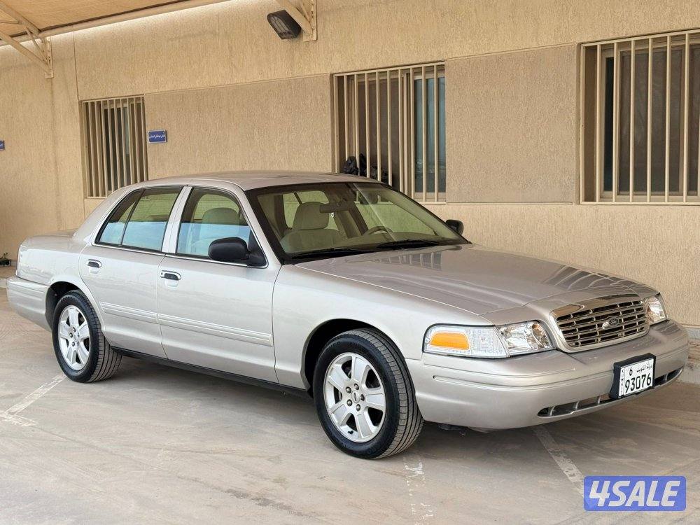 فورد فيكتوريا - موديل 2010 - عداد 329 - وارد الوزان - شرط الفحص1