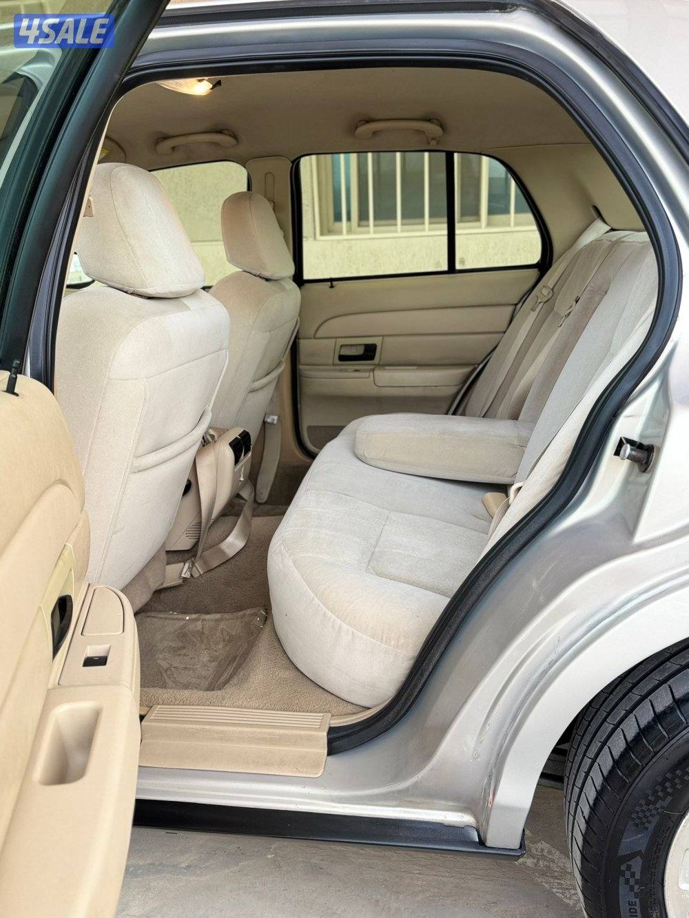 فورد فيكتوريا - موديل 2010 - عداد 329 - وارد الوزان - شرط الفحص6