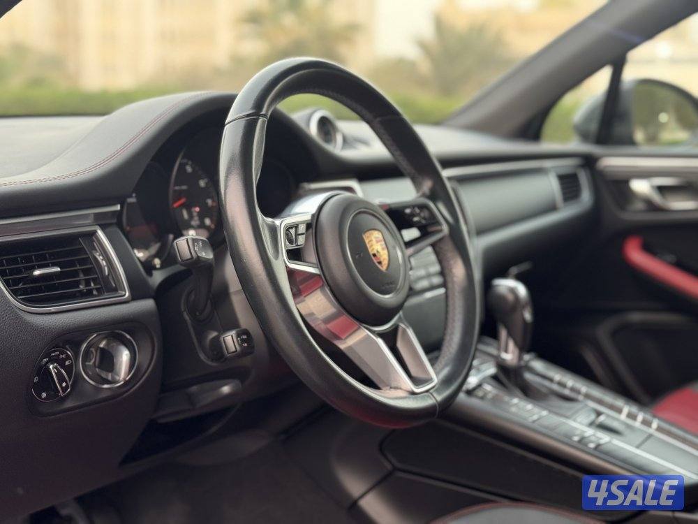 بورش ماكان موديل 2018 بحاله الوكاله شرط الفحص14