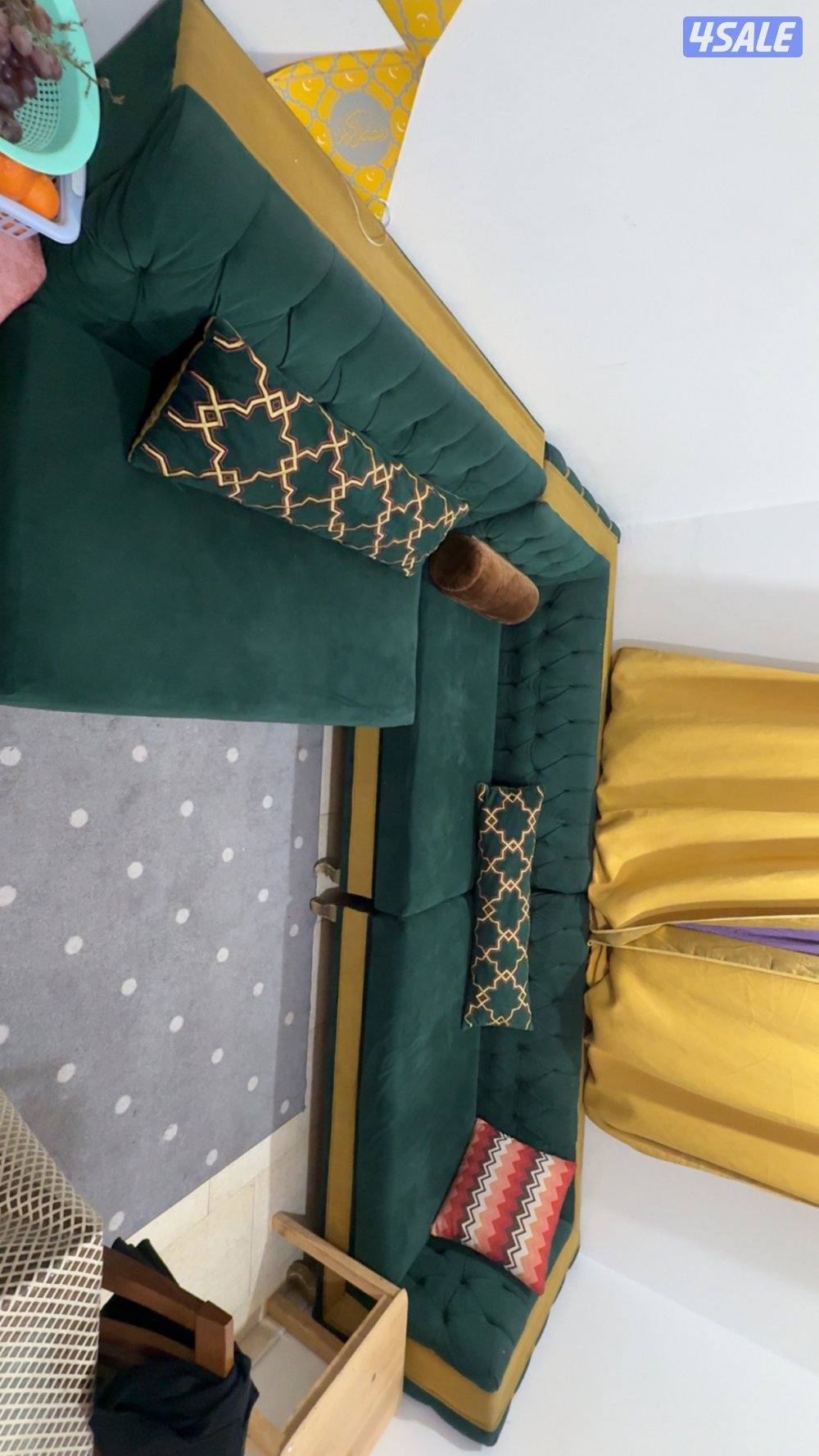 ركنة مخمل مودرن للبيع0