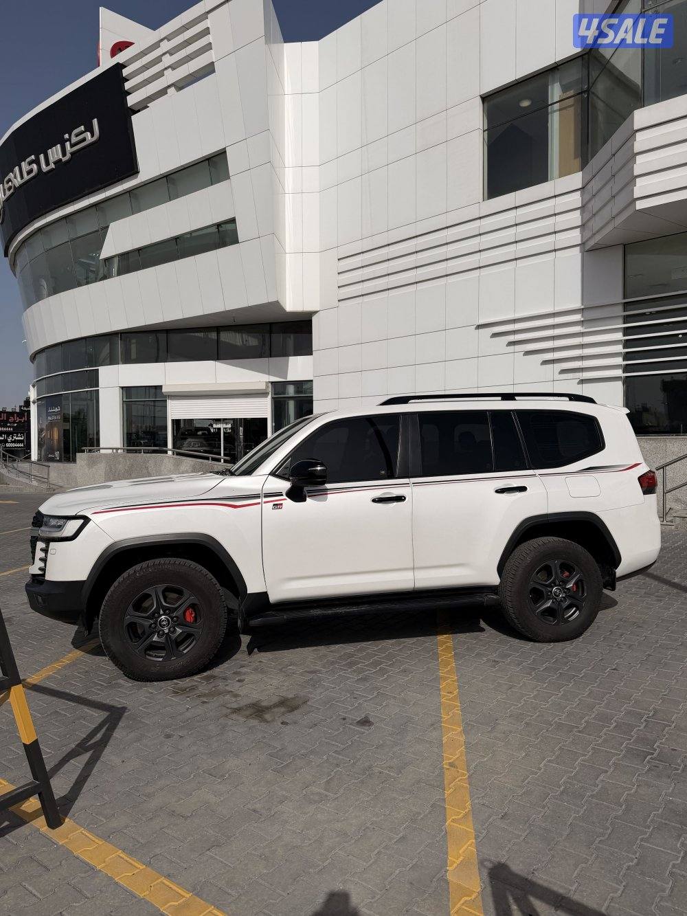 للبيع GR موديل 2022 وارد الخليج ماشي 122 شرط الفحص بالكامل عدا قطعه2