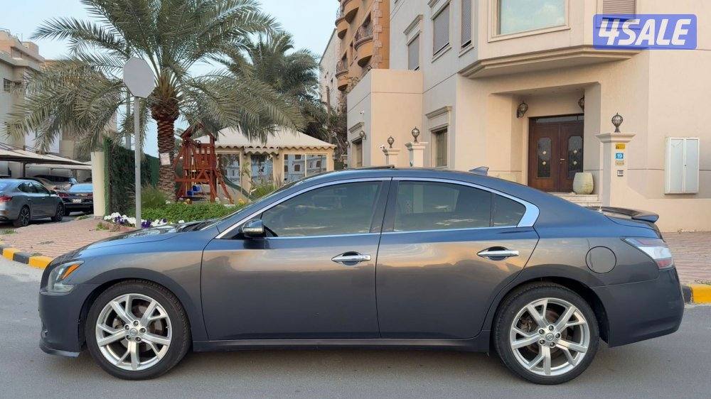 للبيع ماكسيما موديل 2013 الدرجه الأولى فل أبشن  جلد بحاله جداً ممتازه .0