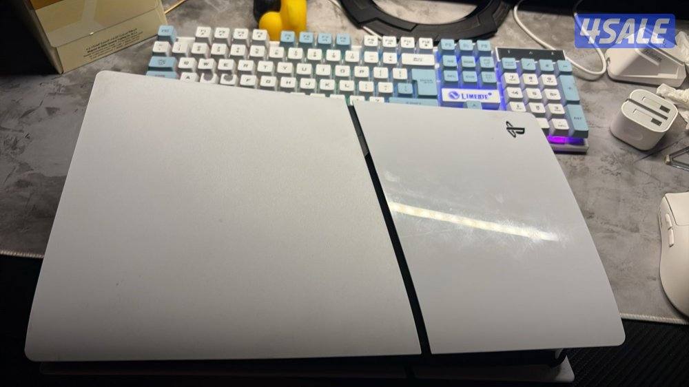 سوني فايف سليم نسخه السي دي والشريط ومستعمل استعمال نظيف جدا خارج وداخ1