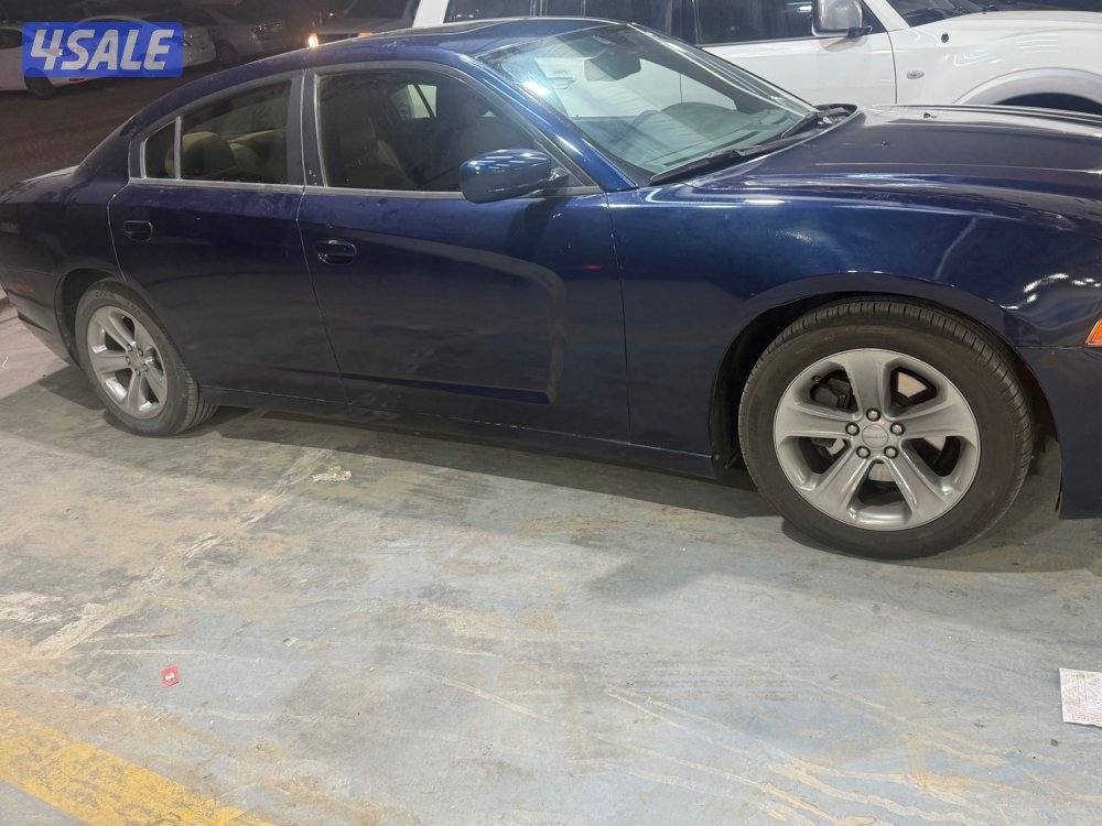 دوج شارجر للبيع سته سلندر الفل شاشه كبيره4