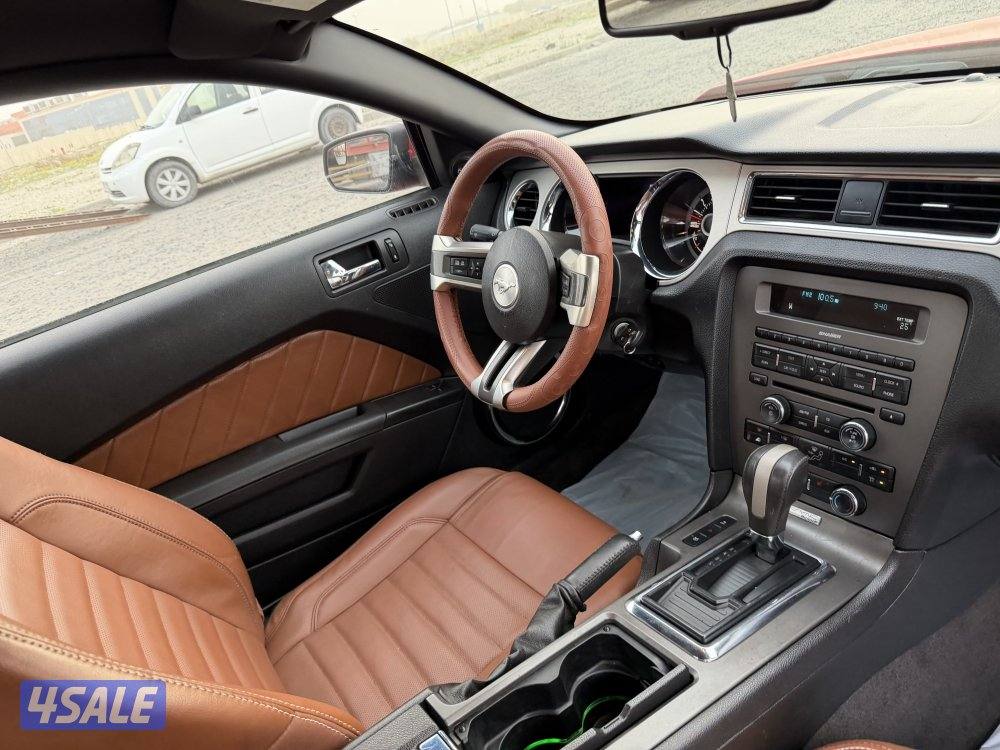 موستانج 2013 بحالة المصنع كالجديد4