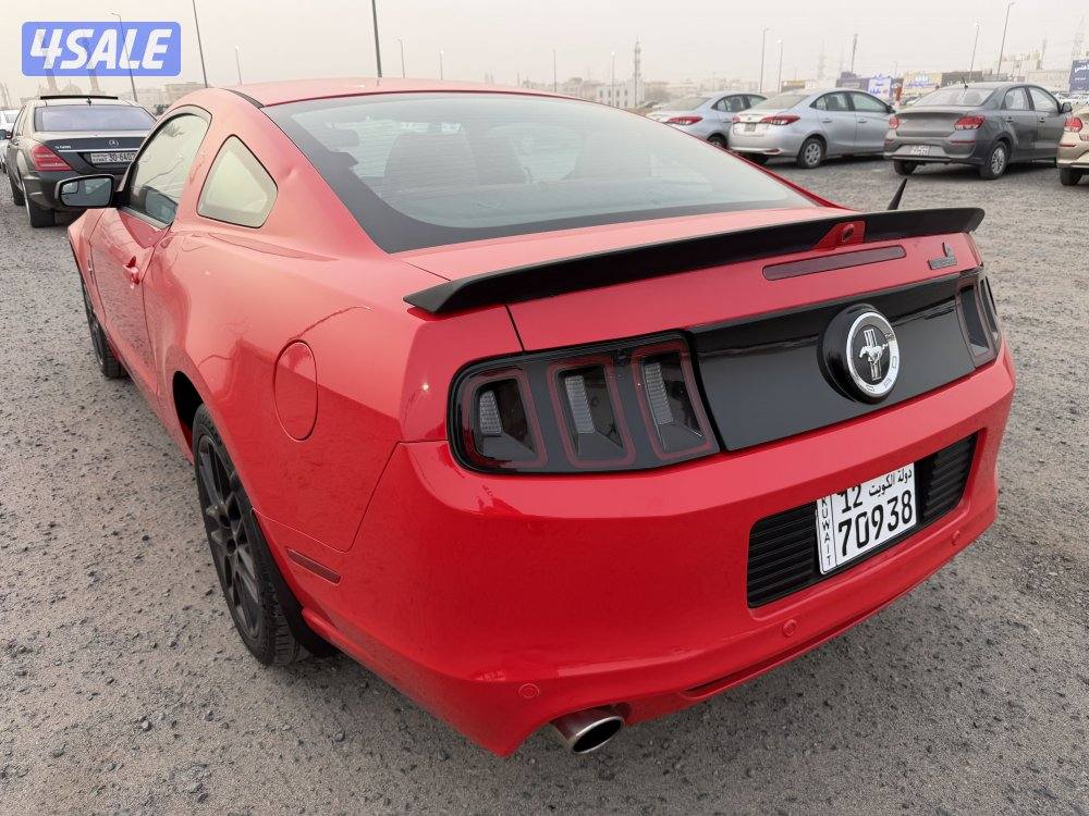 موستانج 2013 بحالة المصنع كالجديد9