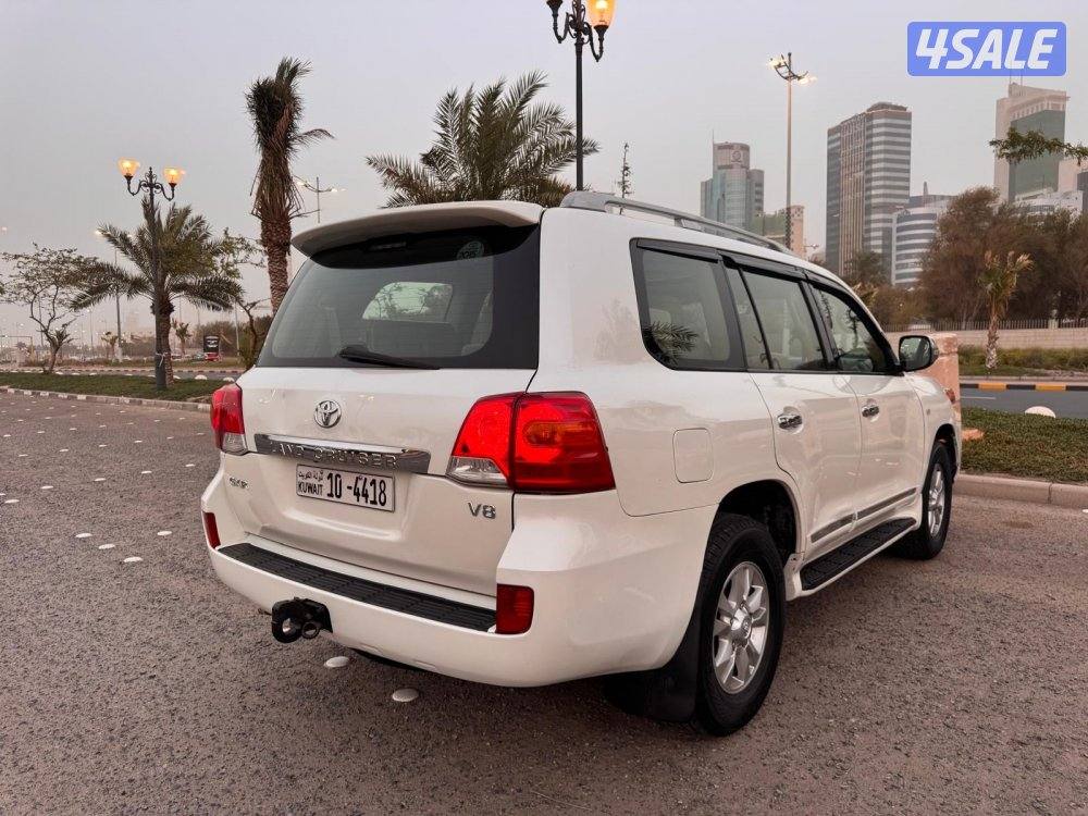 لاند كروز GXR موديل 2009 بحاله ممتازه شرط الفحص6