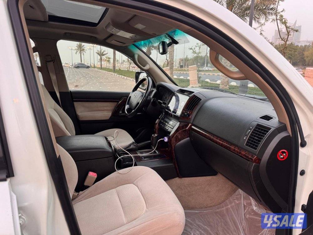 لاند كروز GXR موديل 2009 بحاله ممتازه شرط الفحص9