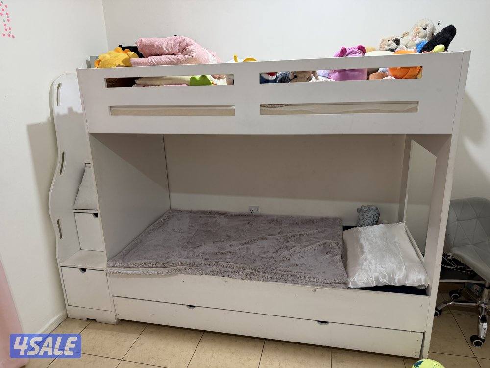Bunk Bed with Storage0