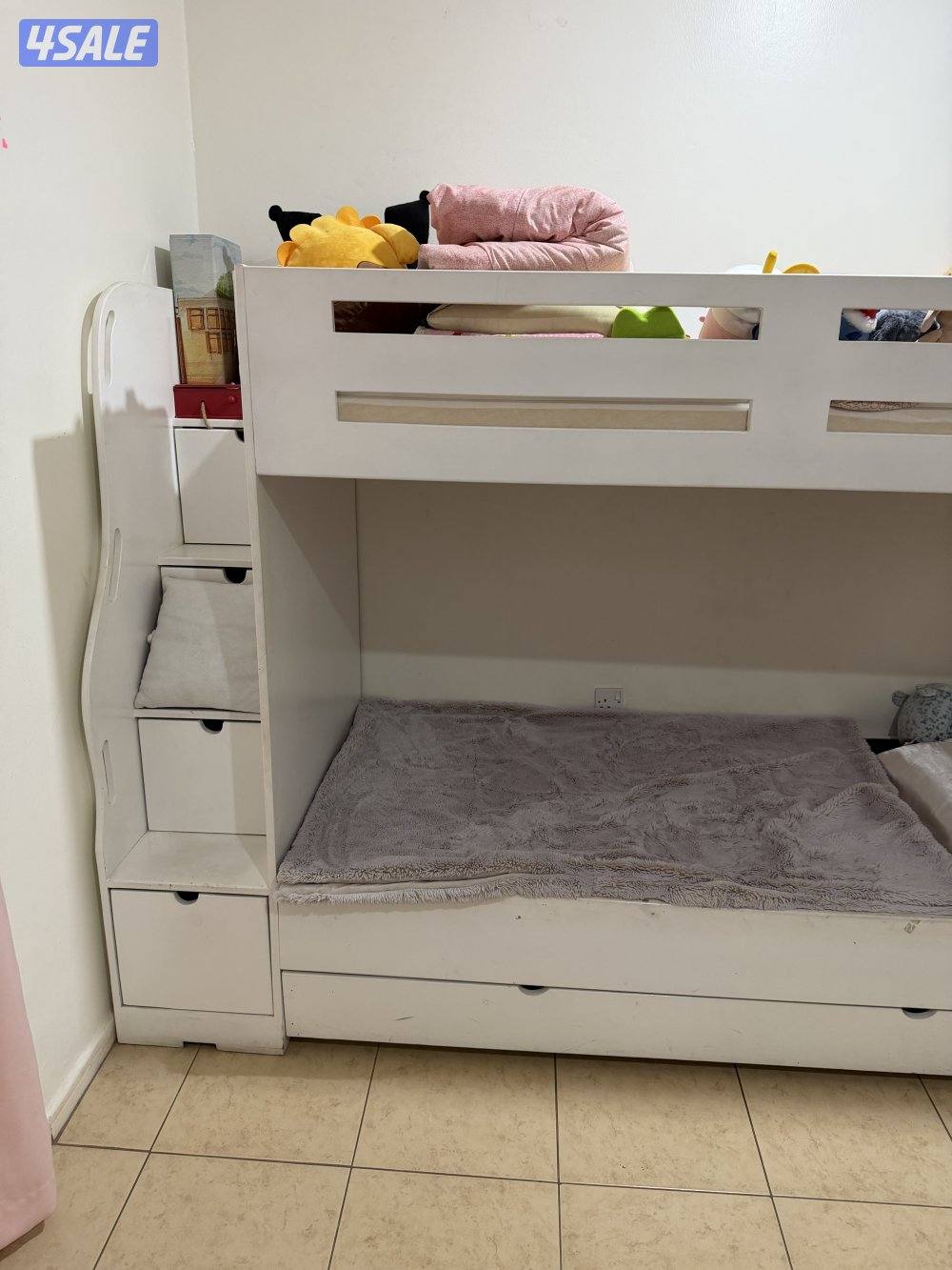 Bunk Bed with Storage2