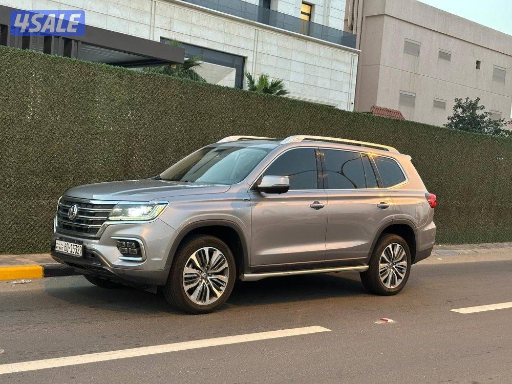 للبيع جيب ام جي RX82