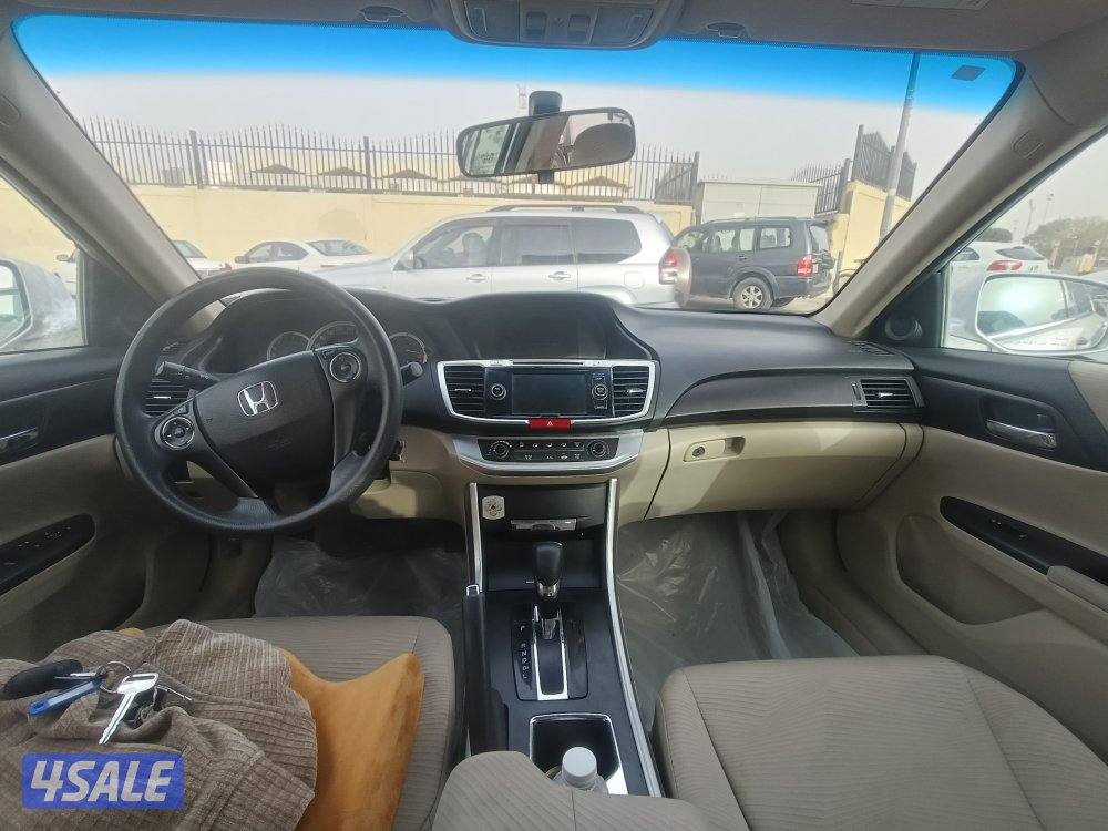 للبيع سياره هوندا اكورد5