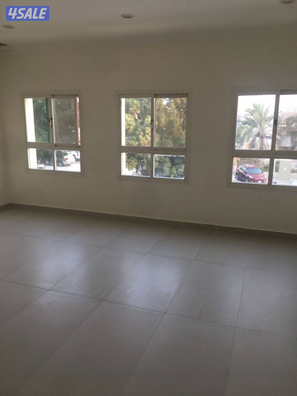 للايجار دور في سلوي تشطيب جديد0