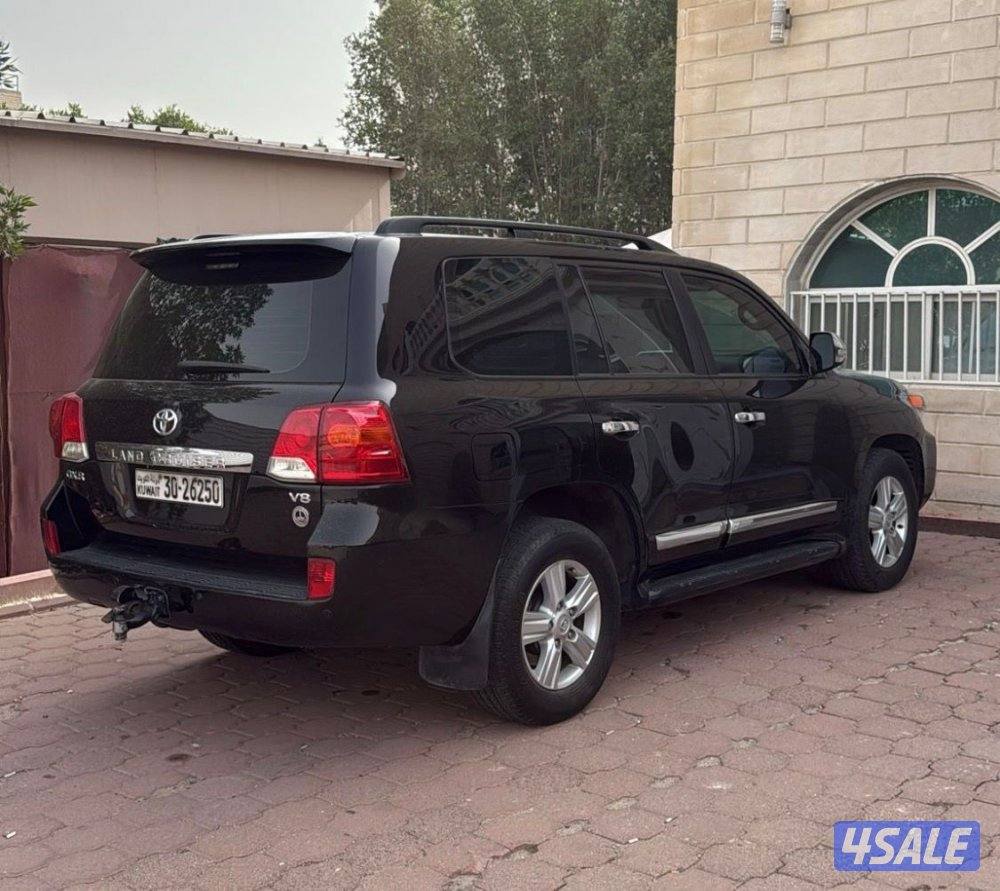 لاند كروزر ٢٠١٣1