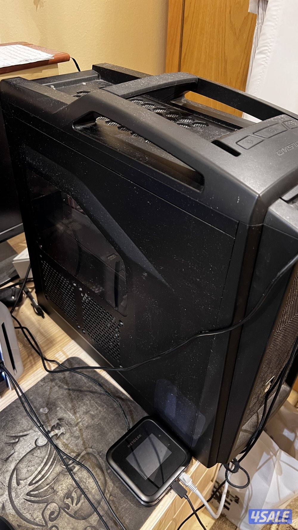 للبيع بي سي وشاشه وماوس وكيبورد0