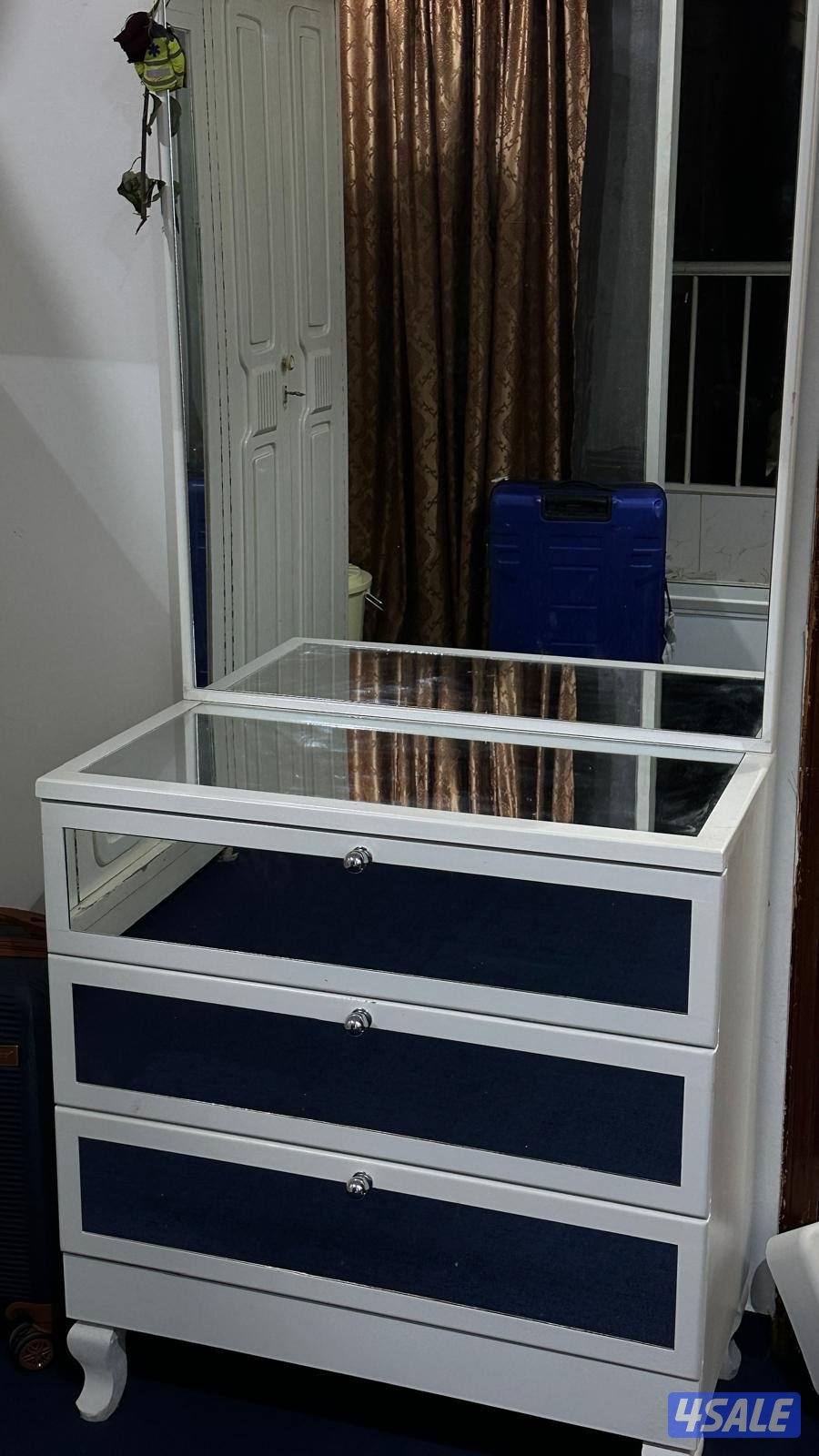 ثلاجه ، كبت وتسريحه بحالة ممتازة جداً10