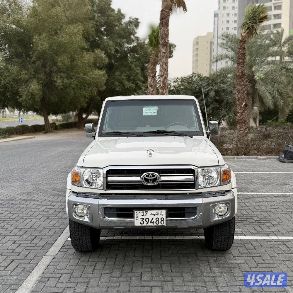 تويوتا لاندكروزر موديل 2019 صبغ الوكالة (ربع) وارد الساير2