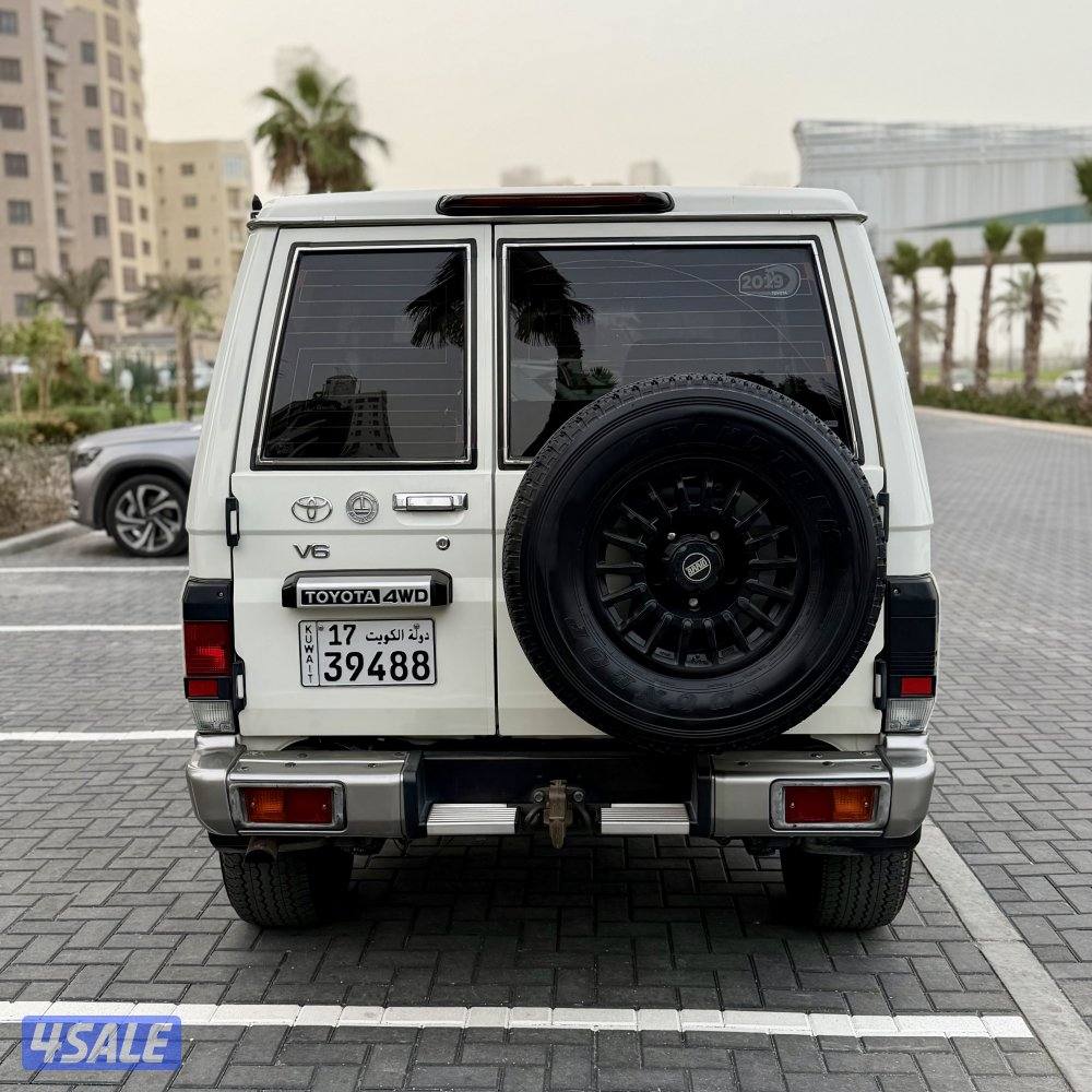 تويوتا لاندكروزر موديل 2019 صبغ الوكالة (ربع) وارد الساير3