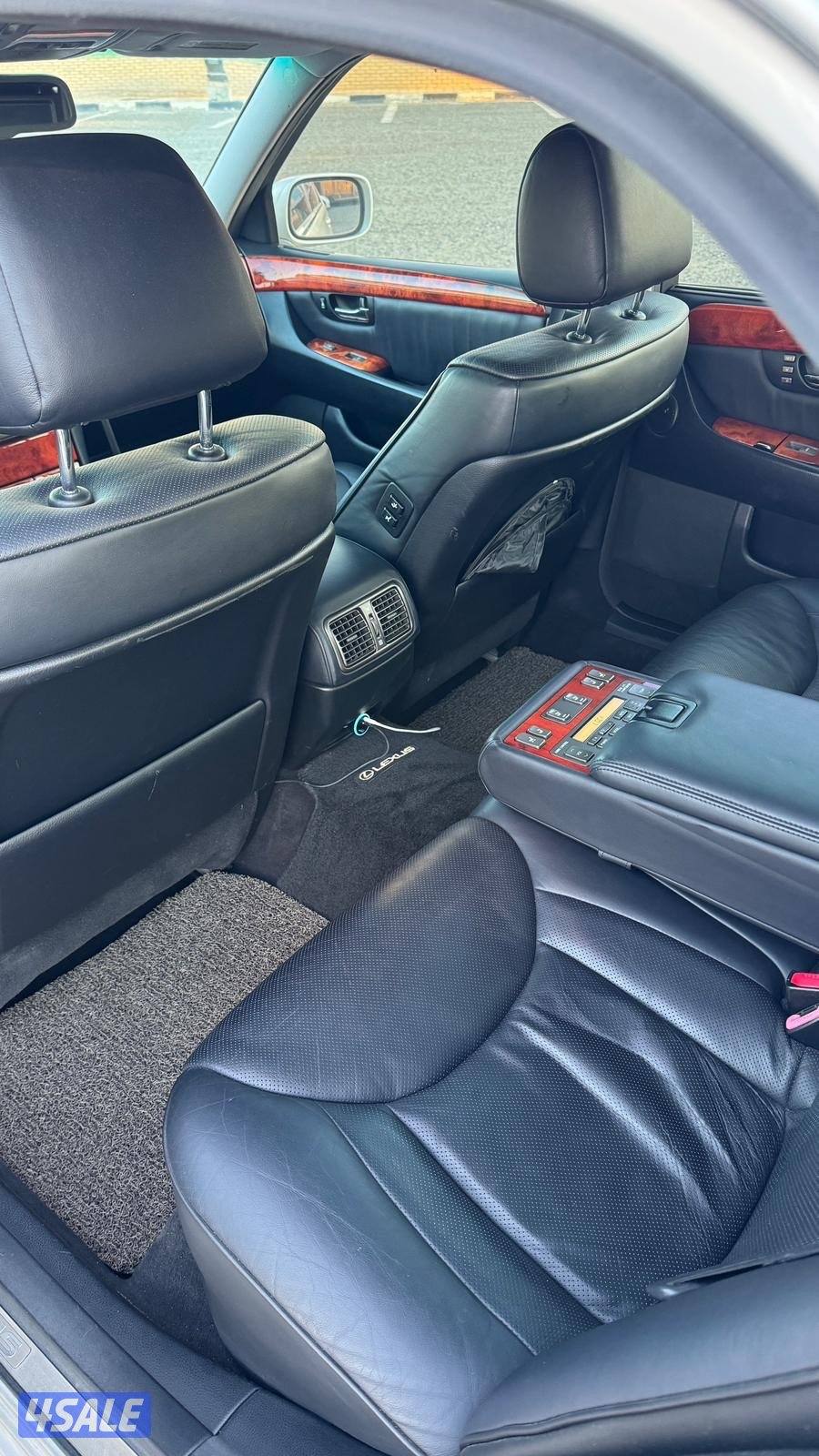 للبيع لكزس 430 موديل 2005 ماشي 117 الف4