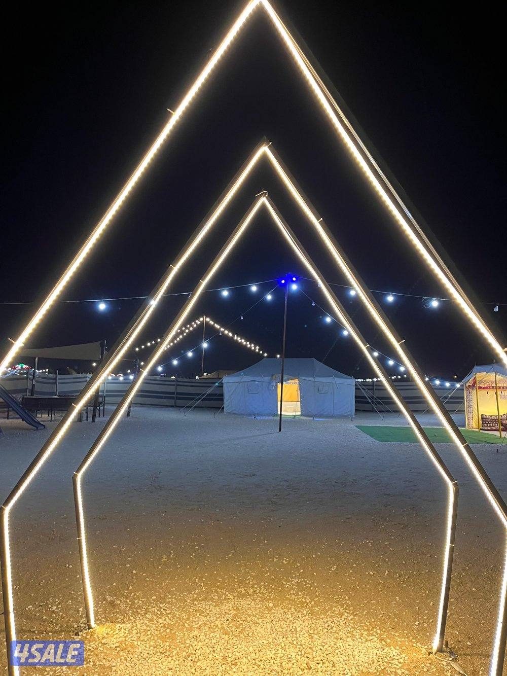 للبيع مخيم بالكامل مع البنيان0