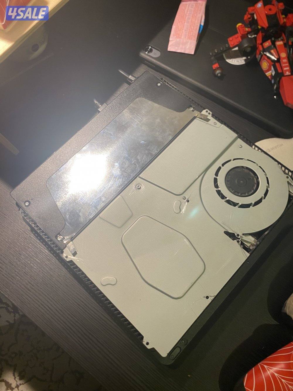 PS4 slim good condition with games and controller2