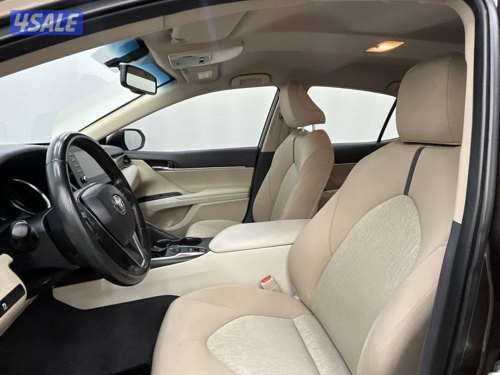 TOYOTA CAMRY GLE 4 CYL MID OPTION5