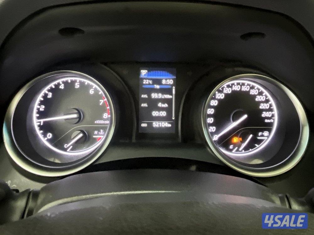 TOYOTA CAMRY GLE 4 CYL MID OPTION6