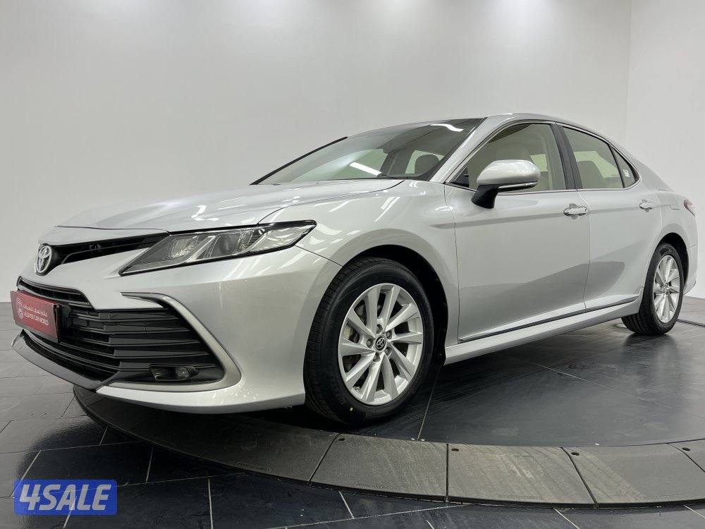 TOYOTA CAMRY GLE 4 CYL MID OPTION1