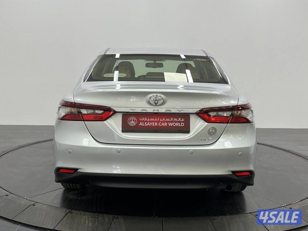 TOYOTA CAMRY GLE 4 CYL MID OPTION8