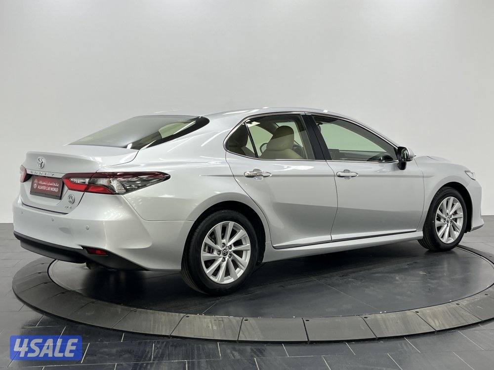 TOYOTA CAMRY GLE 4 CYL MID OPTION14