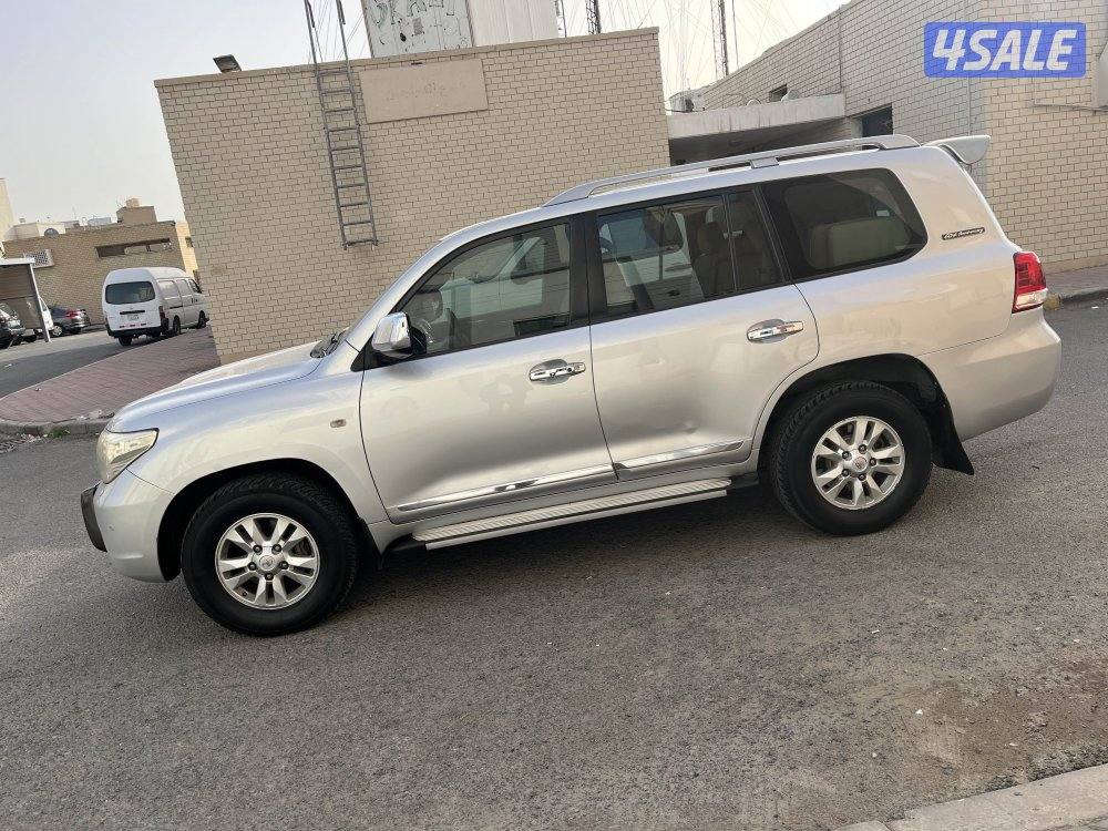 لاند كروزر GXR0