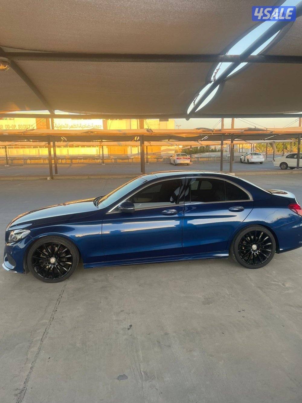 للبيع مرسيدس c2004