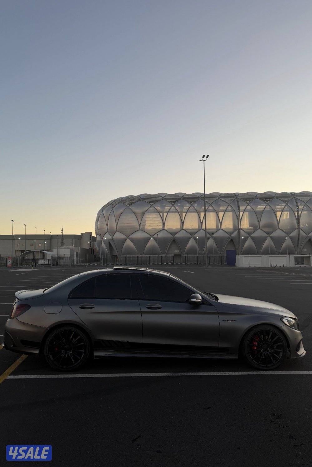 للبيع مرسيدس c2002