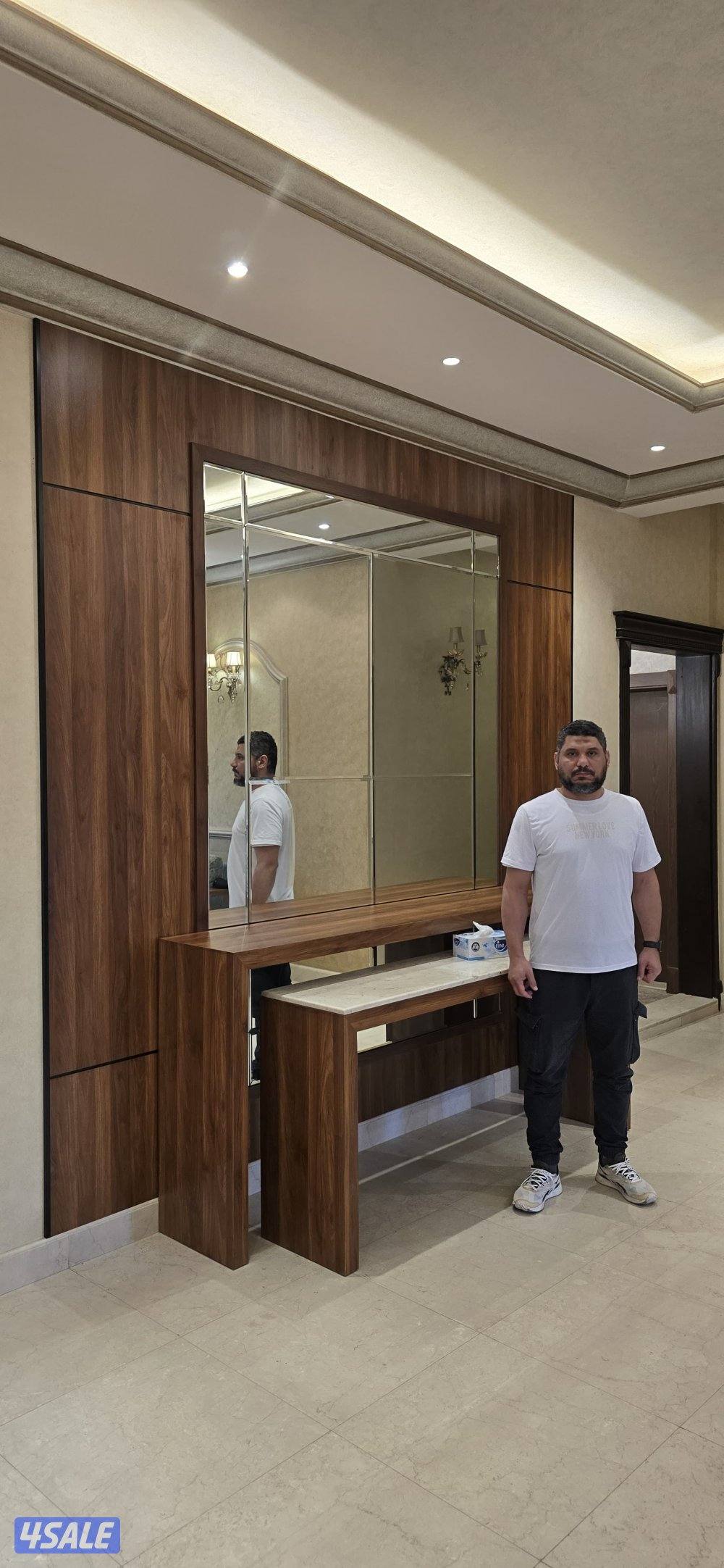 ديكورات حديثه بالإضاءة خشب ملامين0