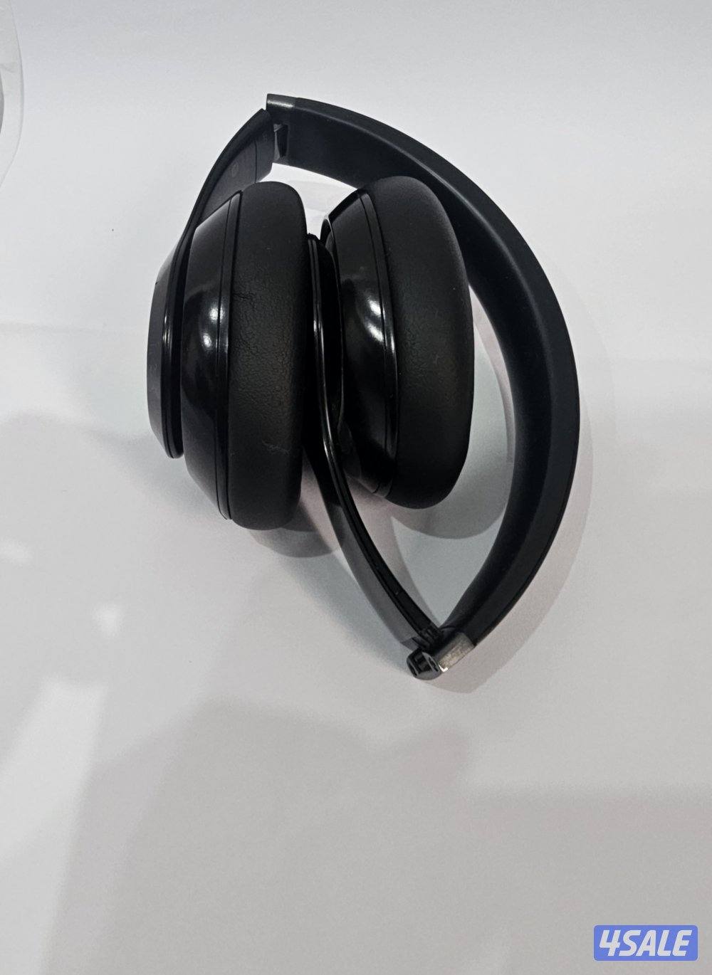original Beats studio pro noise cancellation model3