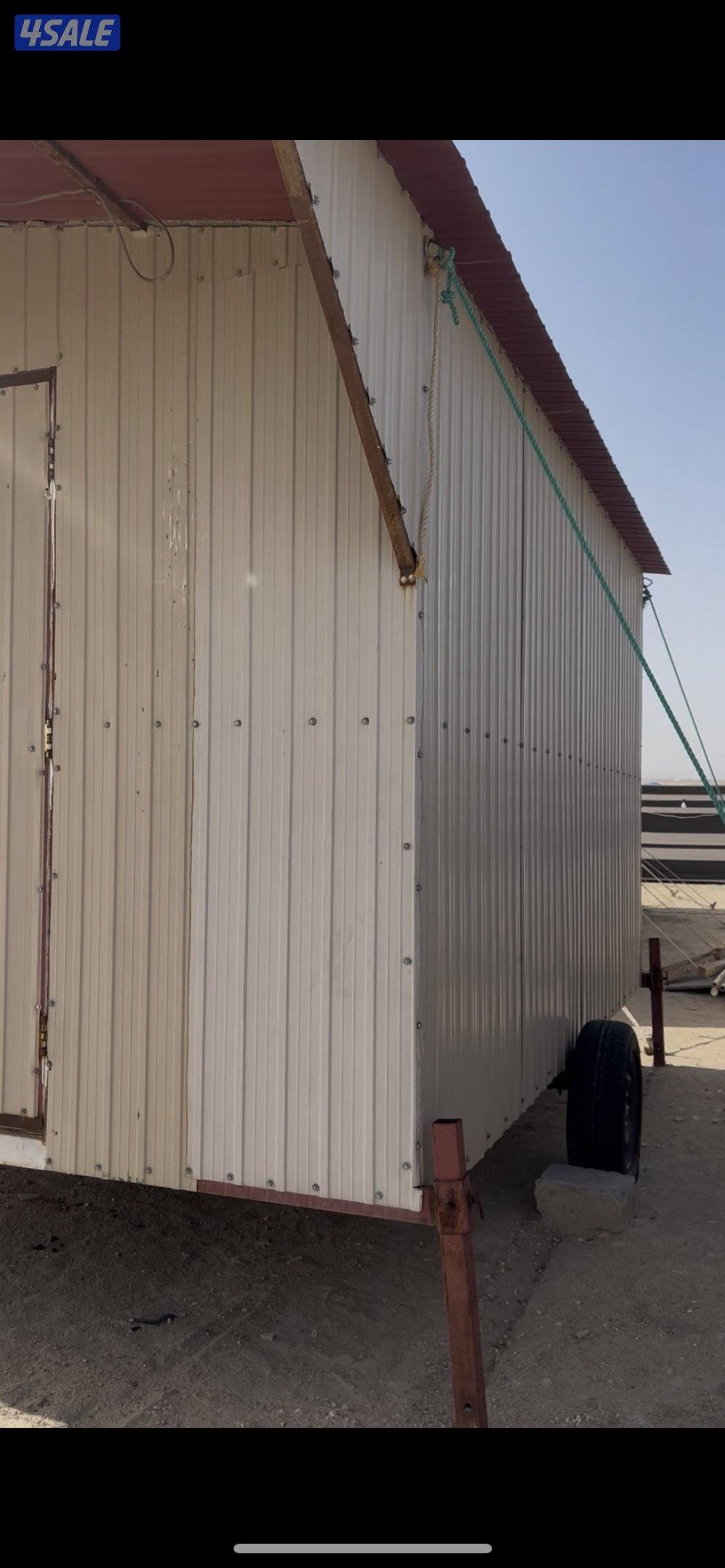 جبره الطول 4 العرض 3 ارضيه خشب ومن داخل ملبسه خشب وارفف تواير جديد7