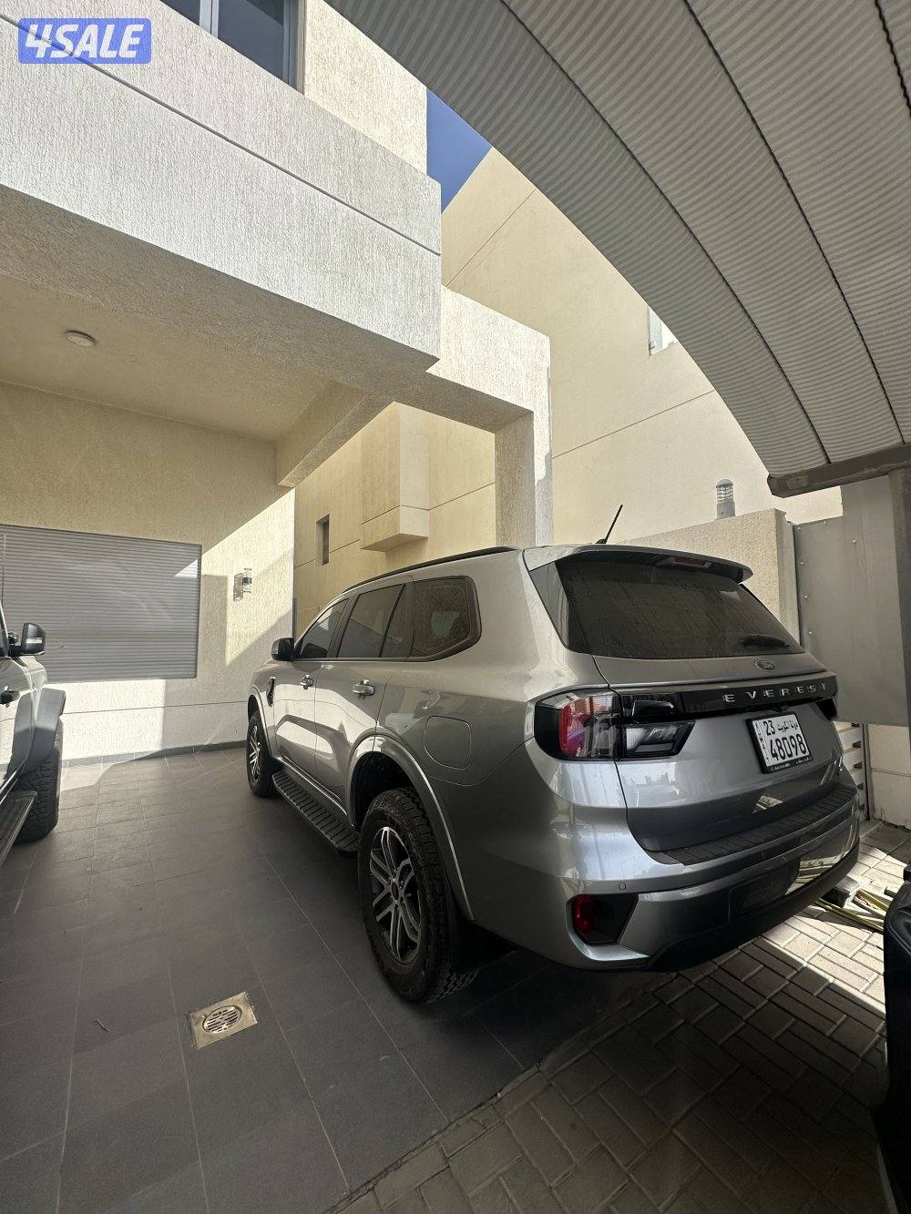 ايفرست المالك الاول0